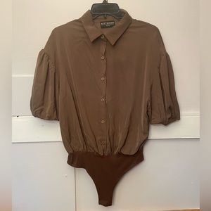 Kittenish Brown- Toned Button Up Collared Bodysuit
